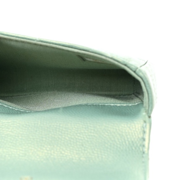 *CHANEL* 2021 Iridescent Pastel Green Caviar Quilted Pearl Coin Purse on Chain - Picture 5 of 10